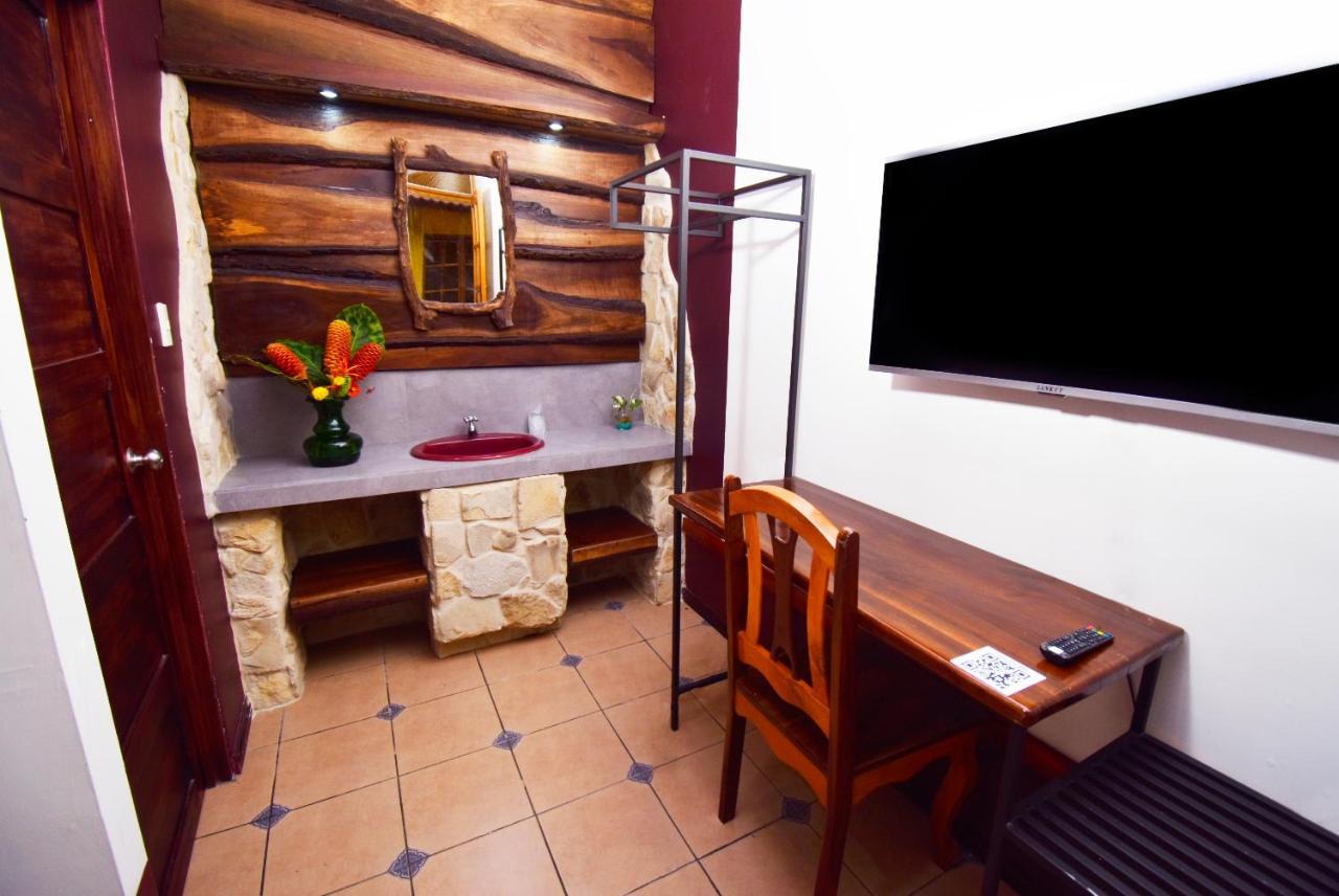 |Hotel Riviera Sabalito ภายนอก รูปภาพ